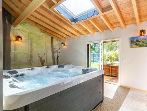 Loucrup House | La Roseraie