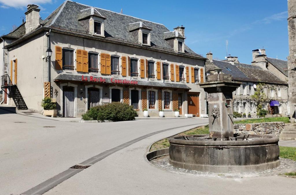 Saint-Etienne-de-Chomeil House | La Ruche Cantalienne