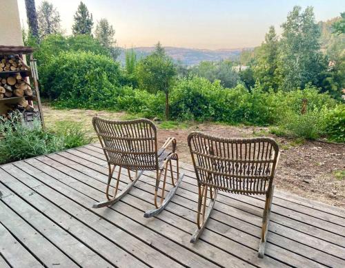 Mateh Yehuda Apartment | La Rustique Studio with a Spectacular View