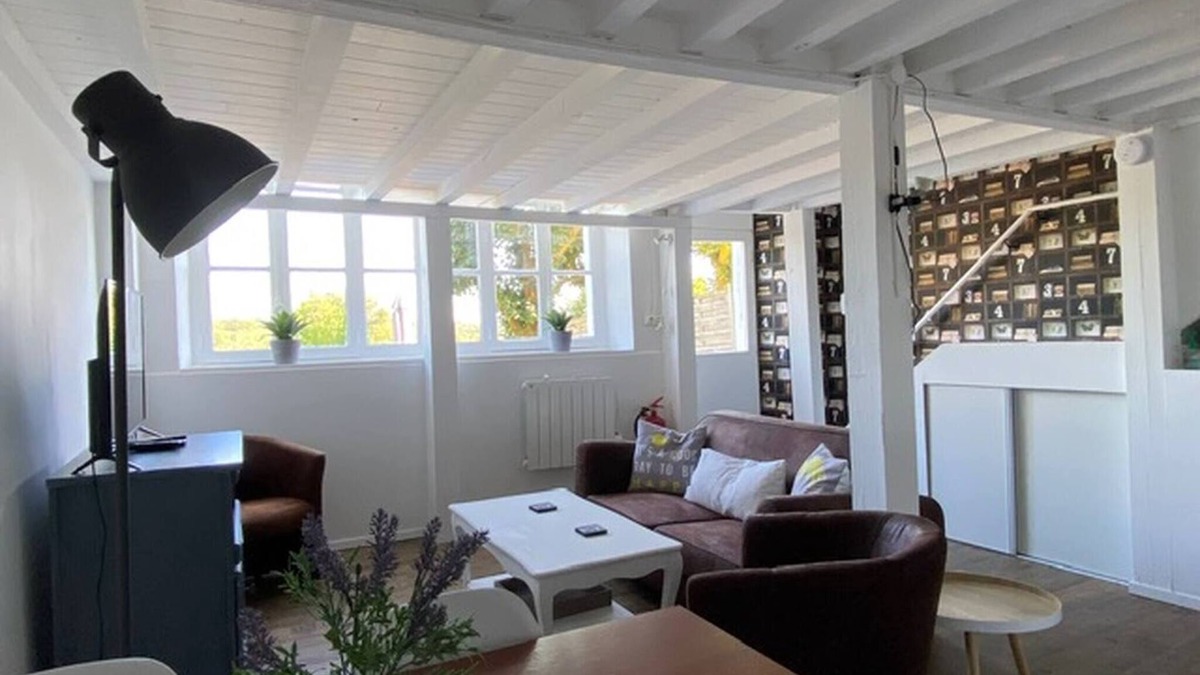 Saint-Pierre-de-Frugie House | La Saucisserie - Walnut