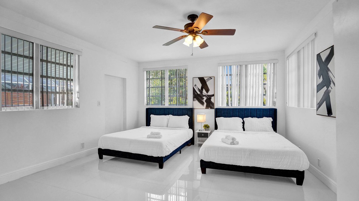 Ives Estates House | La Serre Miami Home & Private Pool Near Aventura Mall