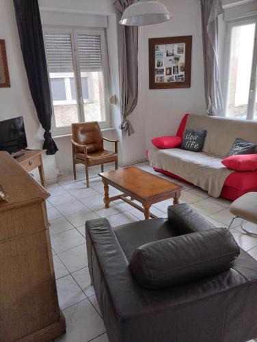 Saint-Maurice-sous-les-Cotes House | La Slow Life