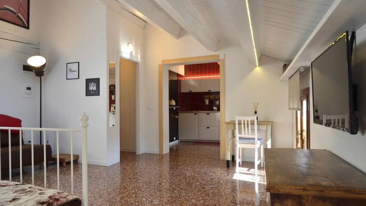 Noale Apartment | La Spiga: Historic studio apartment in Noale (Parking and Lift | Base for VE/PD/TV)