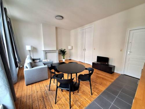 Upper Town Apartment | La Suite Alice
