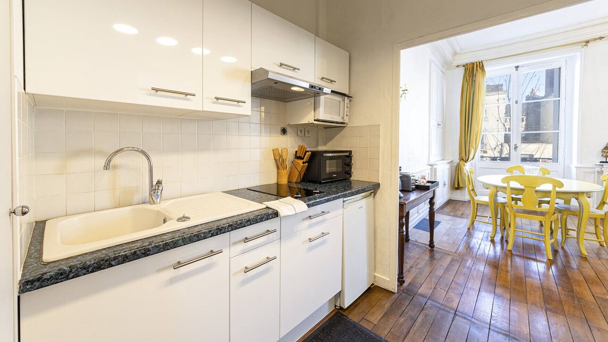 Downtown Angers Apartment | La Suite Matisse - 700m centre-ville