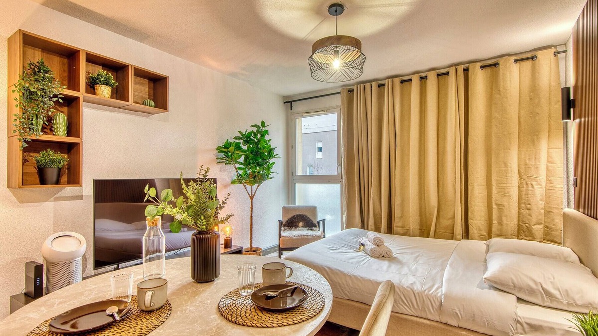 Les Poulettes Apartment | La Suite Yak - Très beau studio - Charpennes-Tonkin