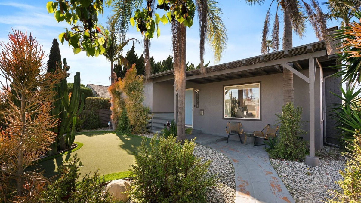 Westchester House | LA Summer Stay