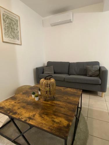 Faubourg Saint-Jacques Apartment | La Terrasse - Centre-ville proche gare