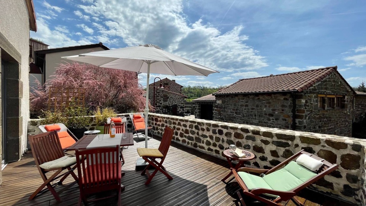 Polignac House | La Terrasse de Cheyrac