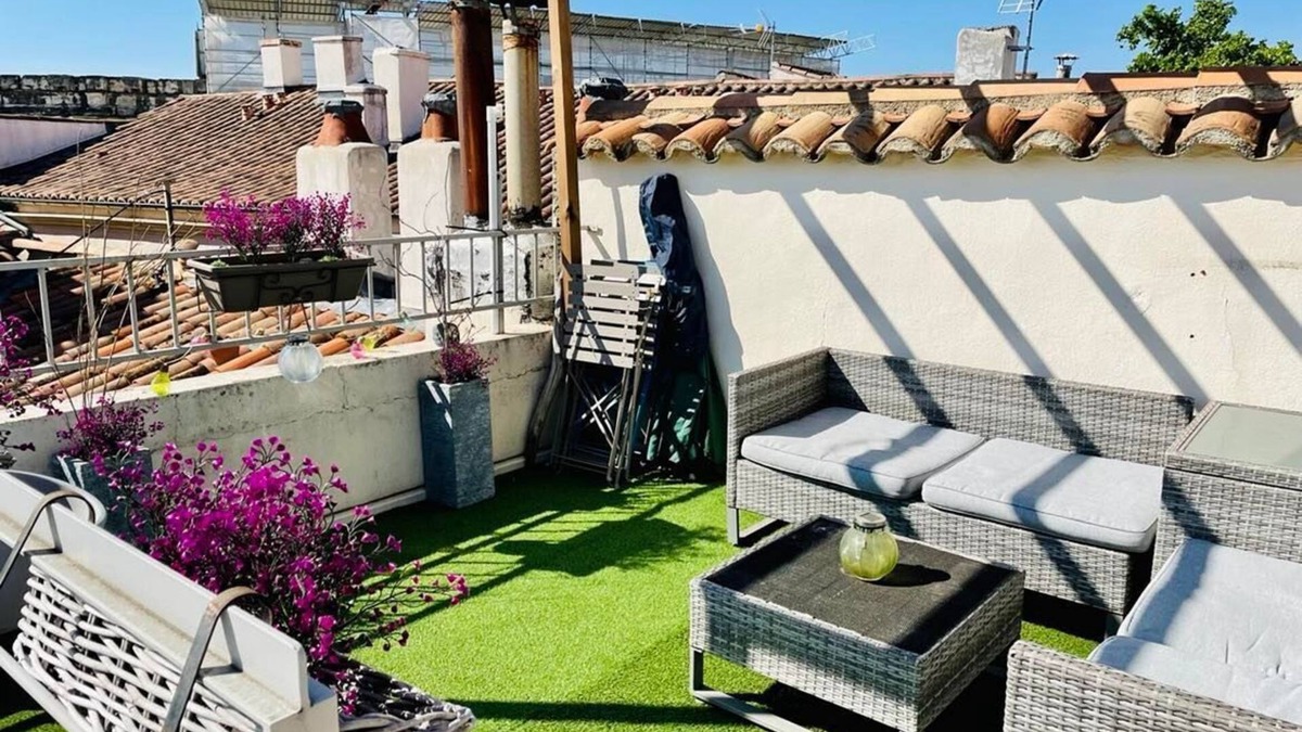 Faubourg Apartment | La Terrasse des Arènes