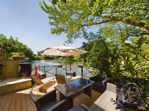 L'Isle-sur-la-Sorgue House | La terrasse du pêcheur