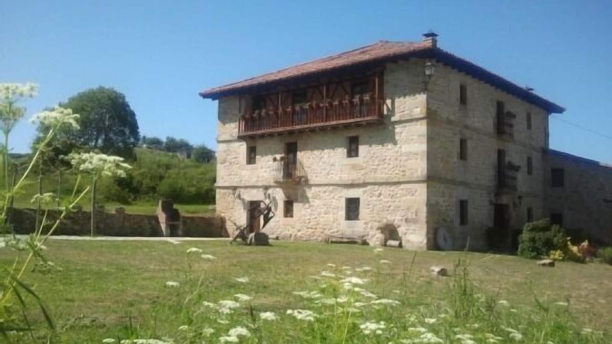 Bezana Cottage | La Toba I and II Rural Cottage for 16 to 20 people