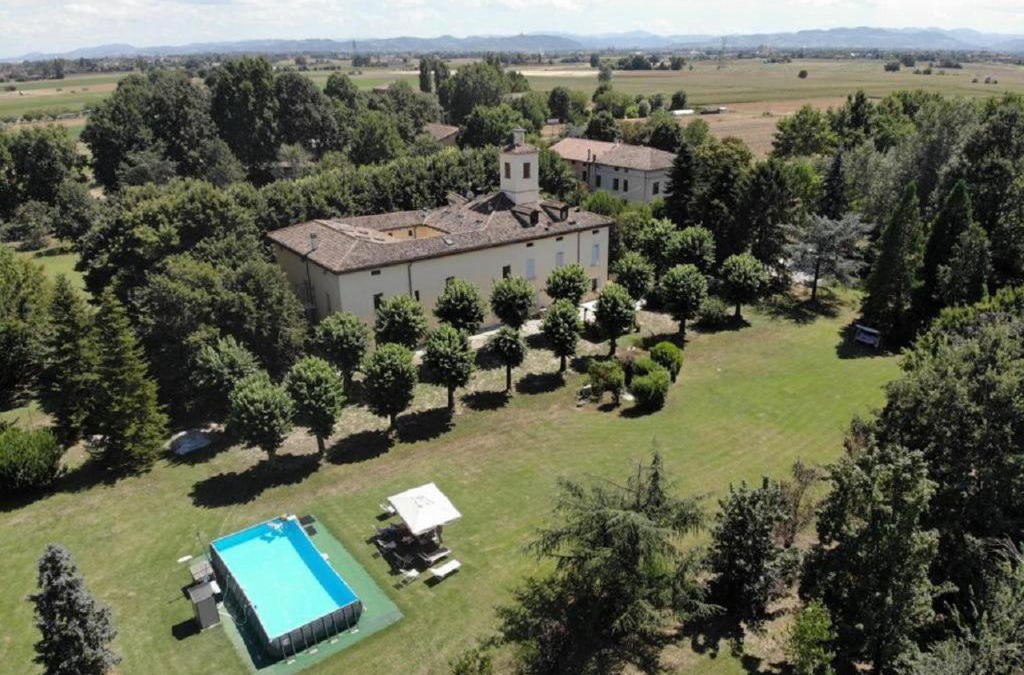 Calderara di Reno Bed & Breakfast | La Torre di Longara
