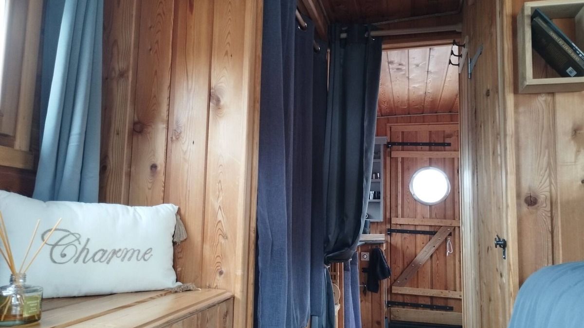 Downtown Angers Boat Rental | La Toue Charme, viewx over Angers' castle