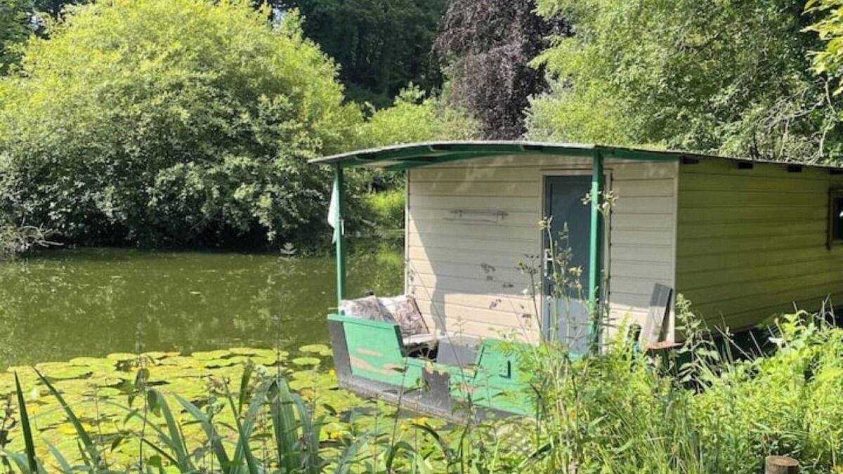 Ploeuc-l'Hermitage Boat Rental | La Toue de Coeur.
