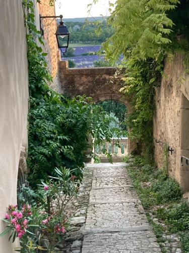 Grignan Villa | La tour de Grignan