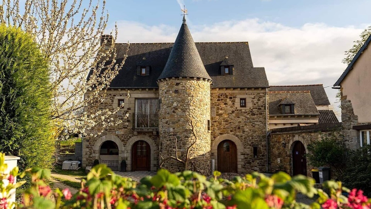 Saint-Pern House | La Tour - Saint-pern