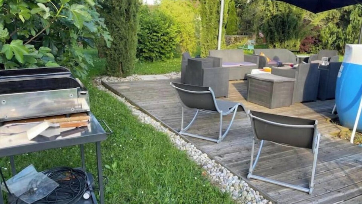Le Passage Apartment | La Tramolière, accommodation in a green setting