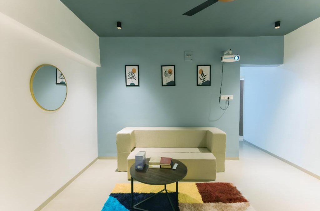 Viman Nagar Apartment | La vaccanza Suite -403