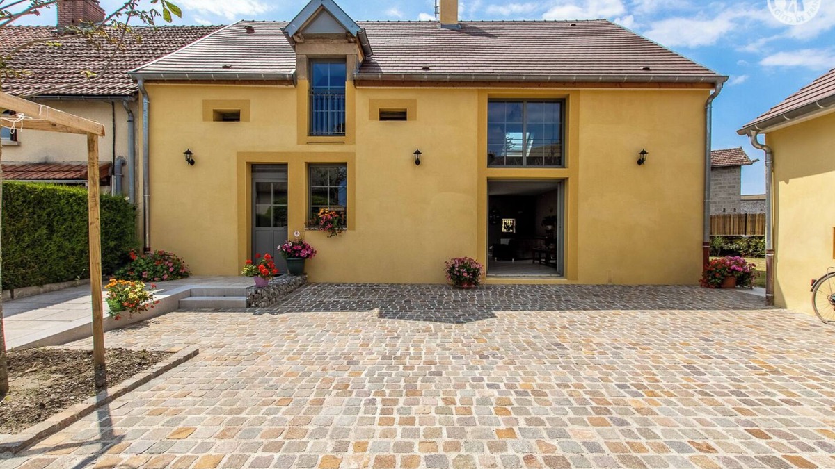 Dracy-Saint-Loup House | La Vallerie - DRACY SAINT LOUP