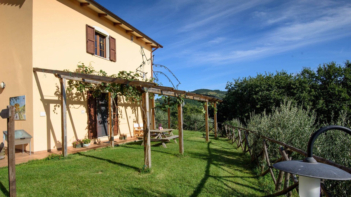 Valfabbrica Apartment | La Vecchia Dimora - Agriturismo la Coccinella