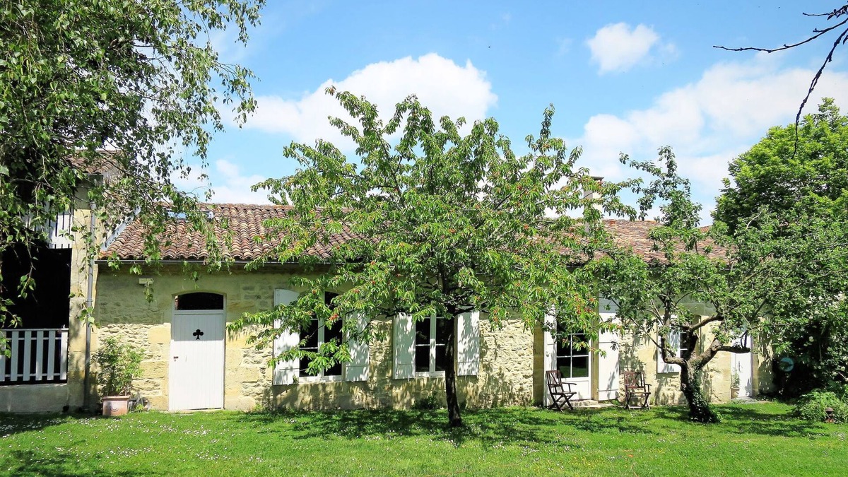 Vertheuil House | La Vertheuillaise by Interhome