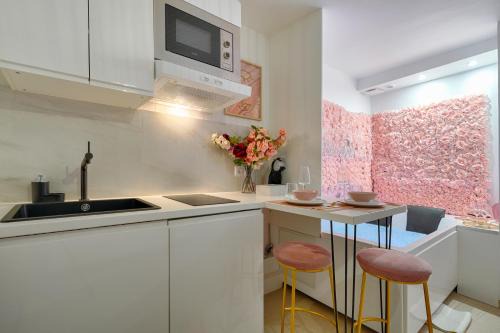 Montgeron Apartment | La Vie en Rose/Jacuzzi