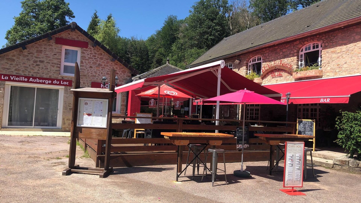 Saint-Agnan Hotel | La Vieille Auberge du Lac