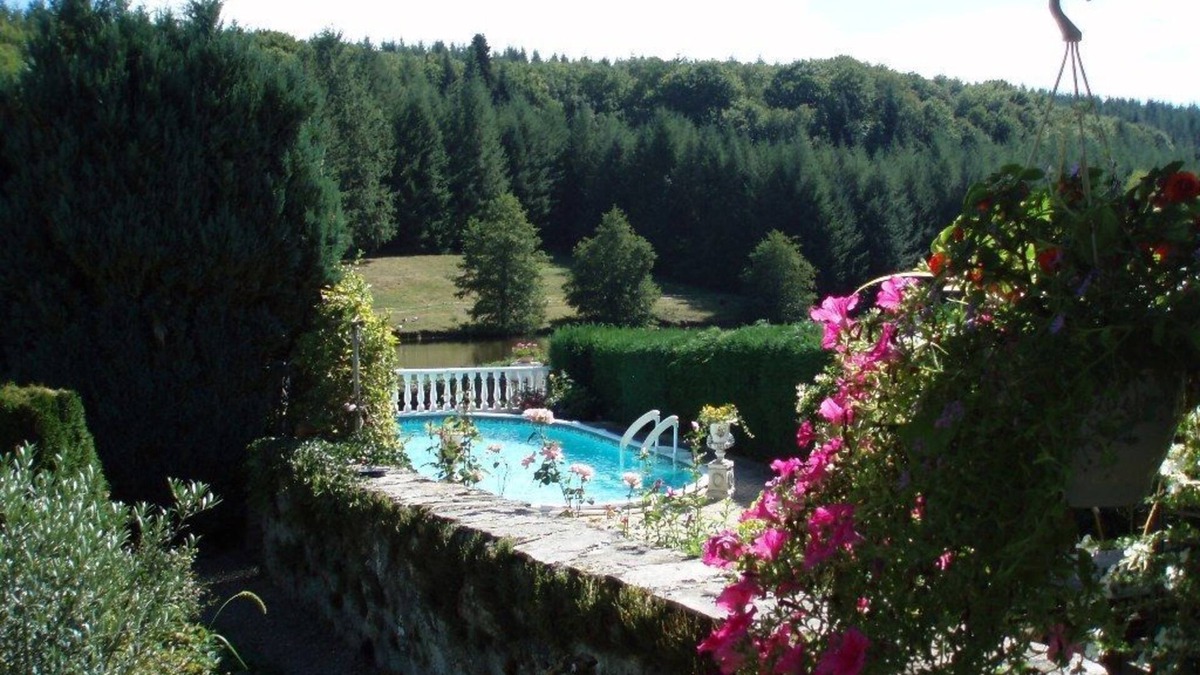 Bussiere-Galant Bed & Breakfast | La Vieille Maison D'Aurin