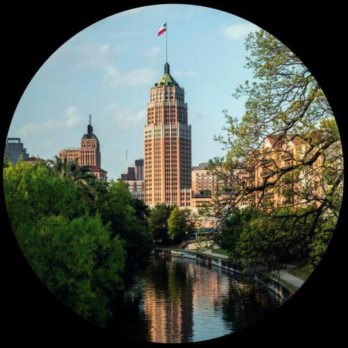 Tobin Hill Apartment | La Villa By The Riverwalk