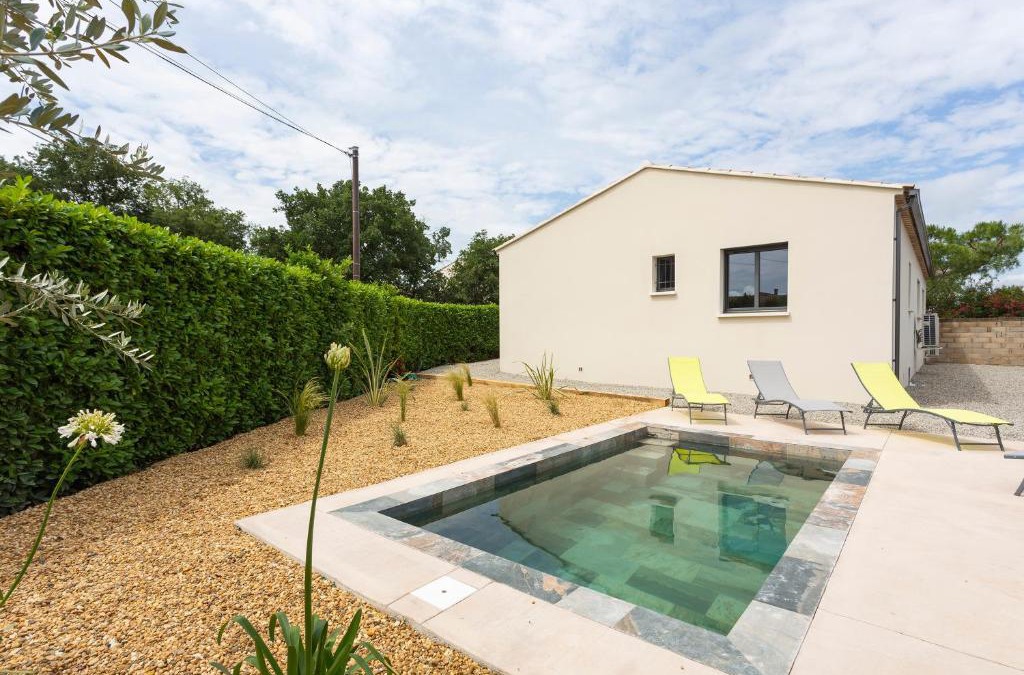 Saint-Victor-la-Coste House | La Villa d'Angèle - Villa climatisée avec piscine