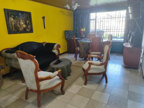 Chiquinquira House | La Villa de Nana, Chiquinquirá, Boyacá x10 personas