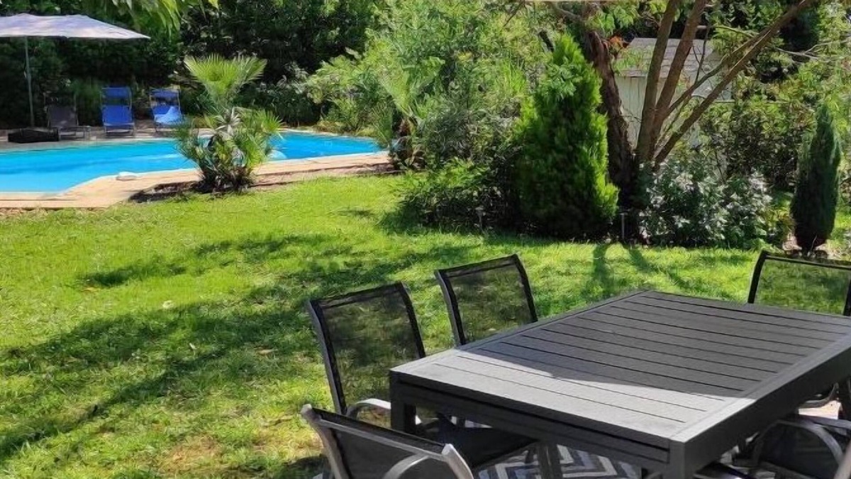 Thiviers House | La Villa Decastela : Piscine & Parc Arboré 4000m2