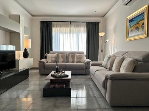 Zona XXXIII Acilia Sud Villa | La Villa del Cedro