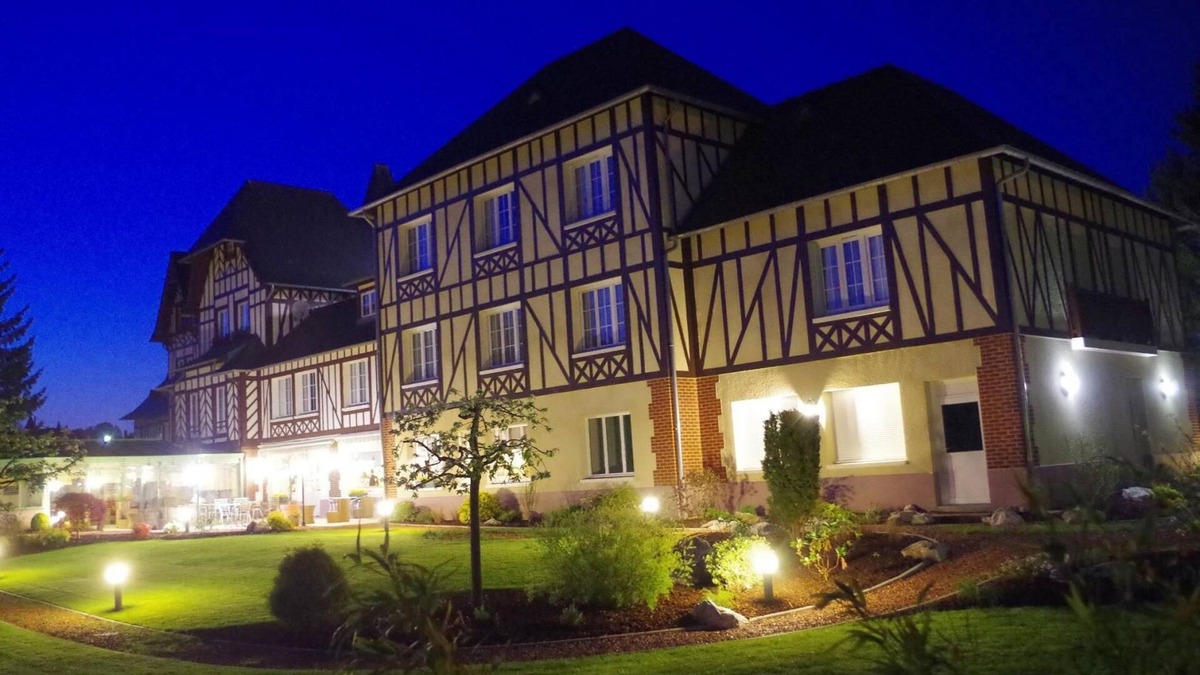 Aumale Hotel | La Villa des Houx