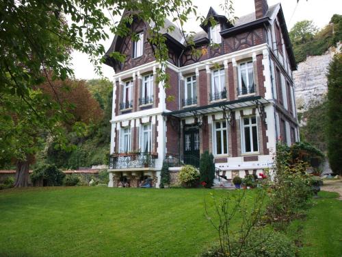 Canteleu House | LA VILLA DES ROCHES