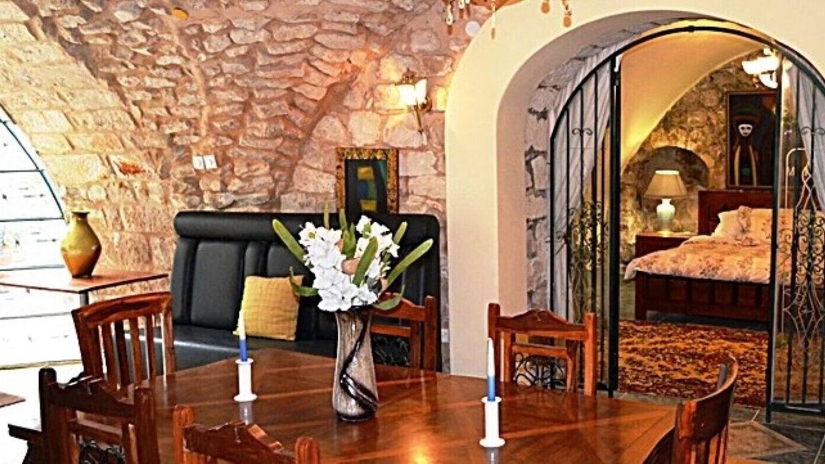 Artists Colony House | La Villa Guesthouse - Exceptional holiday home