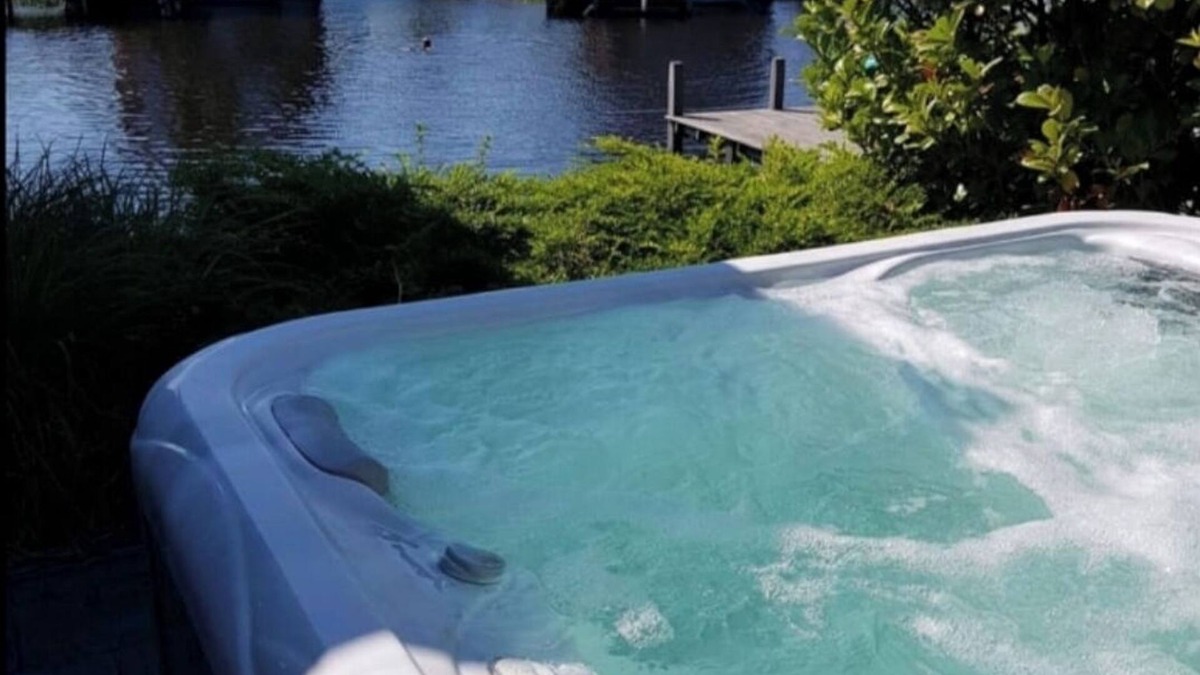 Jistrum Villa | La Villa: HAUS AM SEE