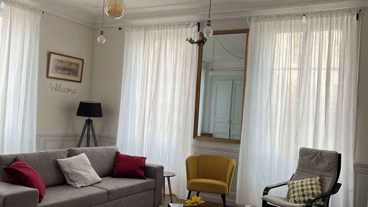 Aubusson Apartment | LA VILLA LOUANA 1 apartment 160 square meters, sobriety and elegance, 6 Adults