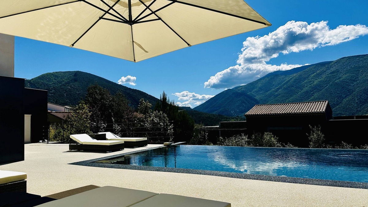 Mollans-sur-Ouveze House | La "villa Romy" Piscine et Spa Face au Ventoux en Provence