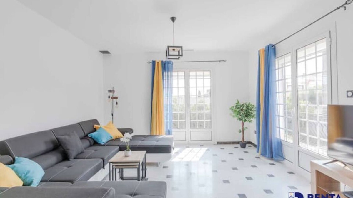 Beziers House | La Villa Rosa Wifi Garden Barbecue