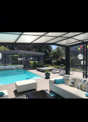 Les Bordes-Aumont Bed & Breakfast | La Villa Séquoia