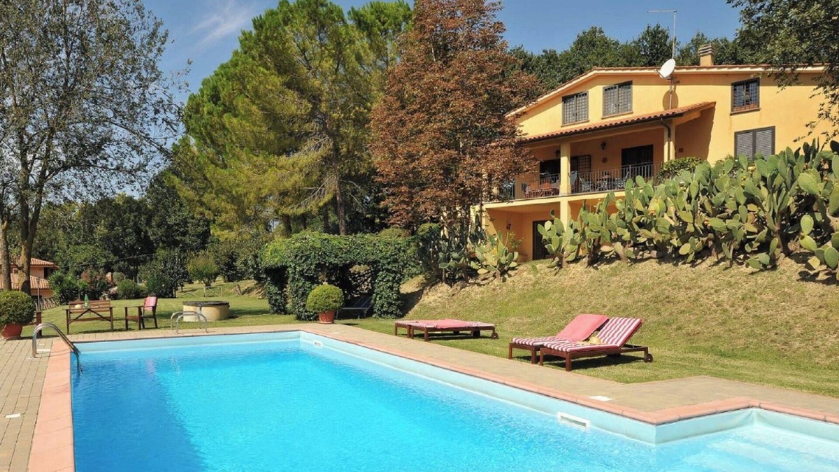 San Luigi Villa | La Viridiana - Countryhouse with private pool in a peacefull landscape. Wi-Fi