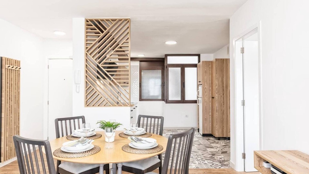 Los Llanos Apartment | La Zarza by Huskalia