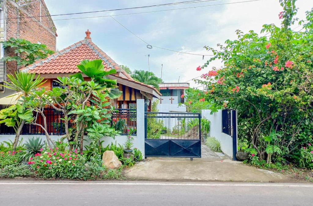 Caruban Hotel | Labinda Homestay Caruban Mitra RedDoorz