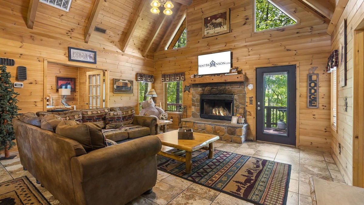 Branson Cedars Cabin | Labor Day Open Premium Log Cabin HotTub Firepit Car Charger Free Tickets Near Thunder Ridge