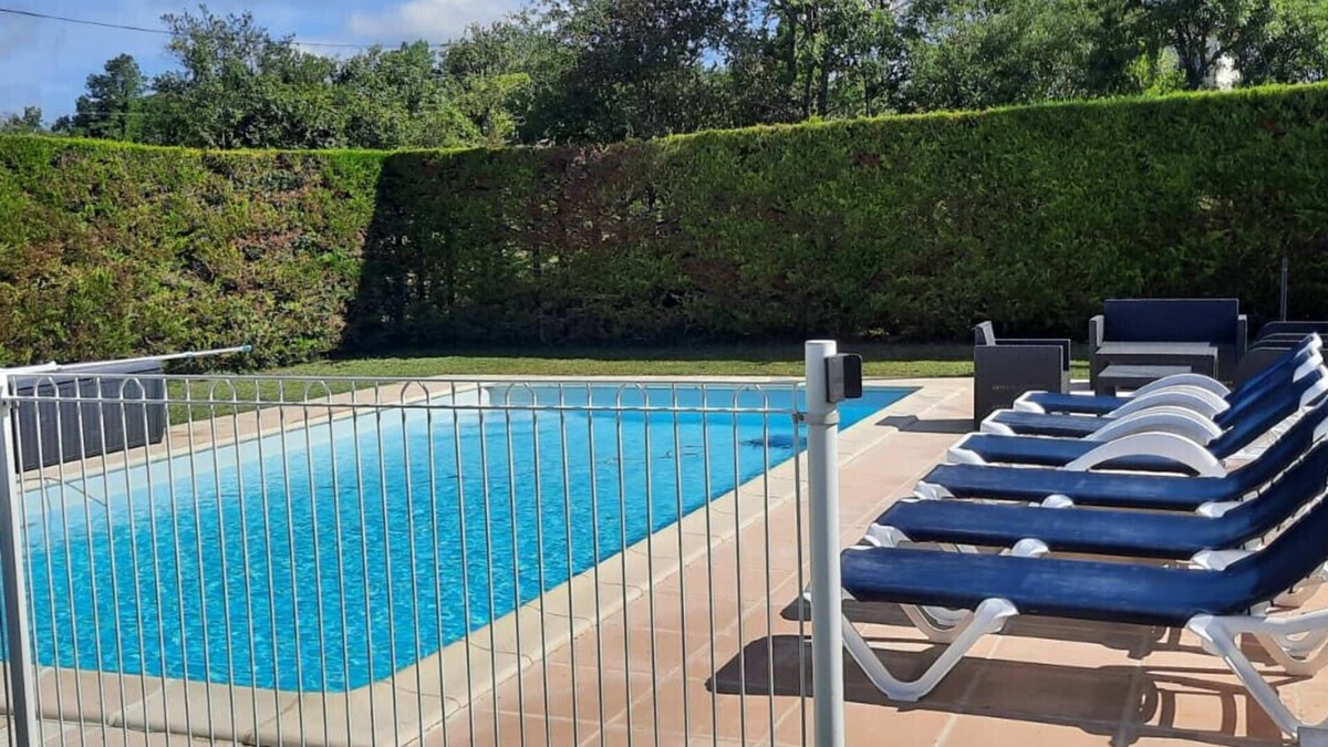 Montcuq-en-Quercy-Blanc Villa | Labouysse - A holiday home in Countryside very private