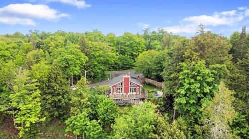 Wentworth-Nord House | Lac Laurel Access Spa & Nature