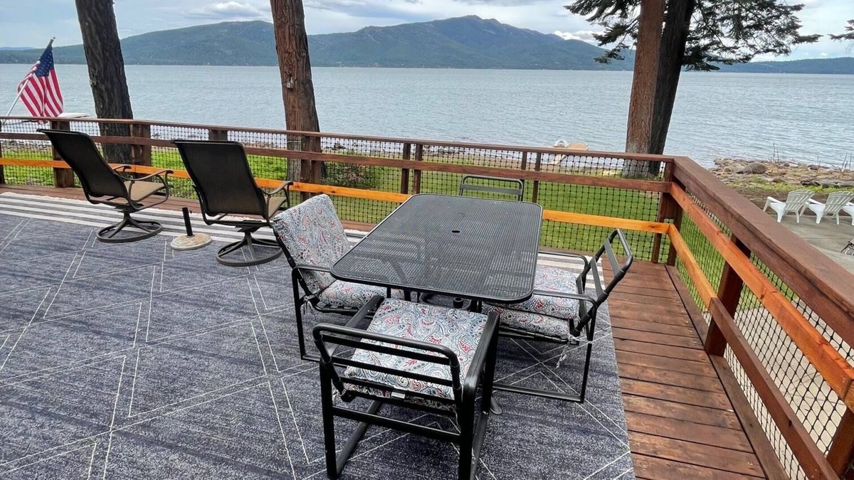 Lake Almanor Country Club House | LACC Lake Front-Newly remodeled! Near Rec. 1 with Dock and Buoy.