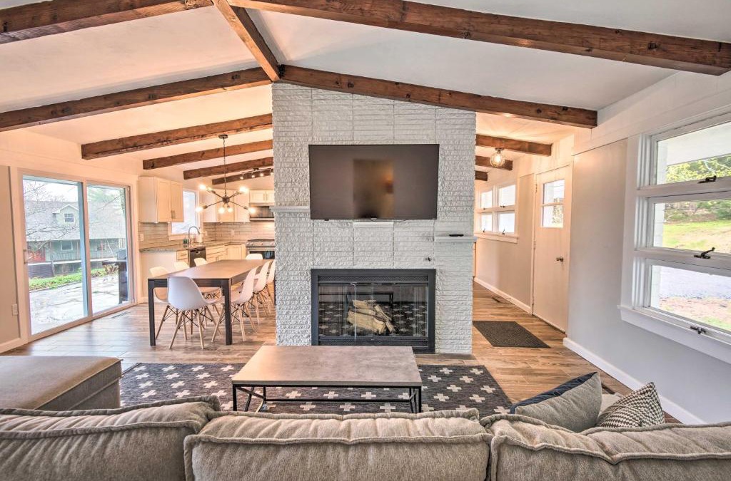 Weirs Beach House | Laconia Hideaway Less Than 2 Miles to Lake Winnipesaukee!